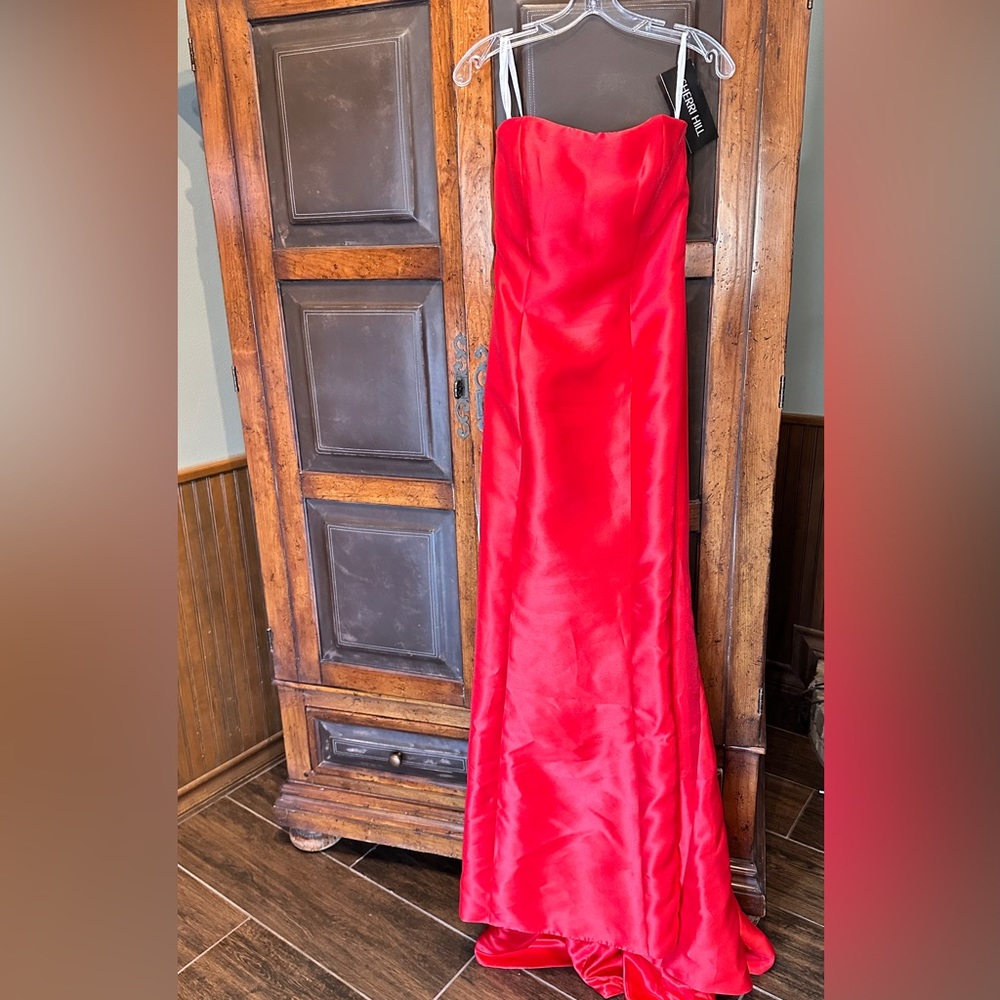 Sherri Hill red strapless